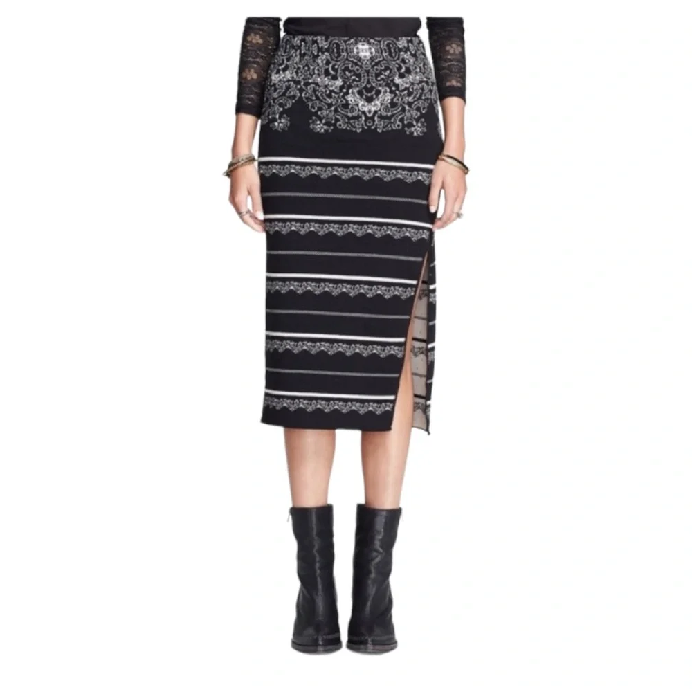 Free People Women’s black & cream boho print knit sweater pull-on pencil skirt